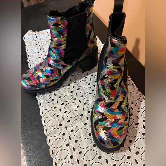 Betsey Johnson Multicolor Ankle Boots - Picture 2 of 4